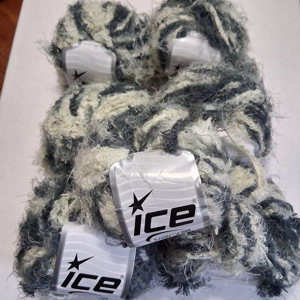Polar Soft Green Cream Ice Yarn Puffy Short 7 Balls 50g each Polyamide US 8-10‎